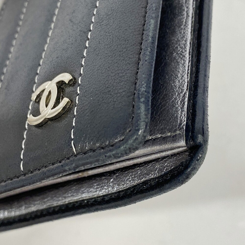 CHANEL Black Lambskin Leather Wallet - Picture 5 of 8
